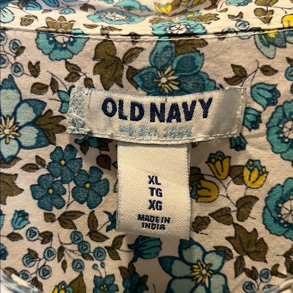 Floral Button-Up Shirt - Picture 3 of 5